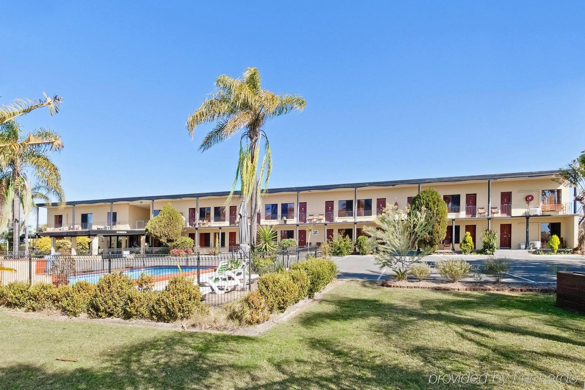 Country Plaza Motel Taree Exterior photo